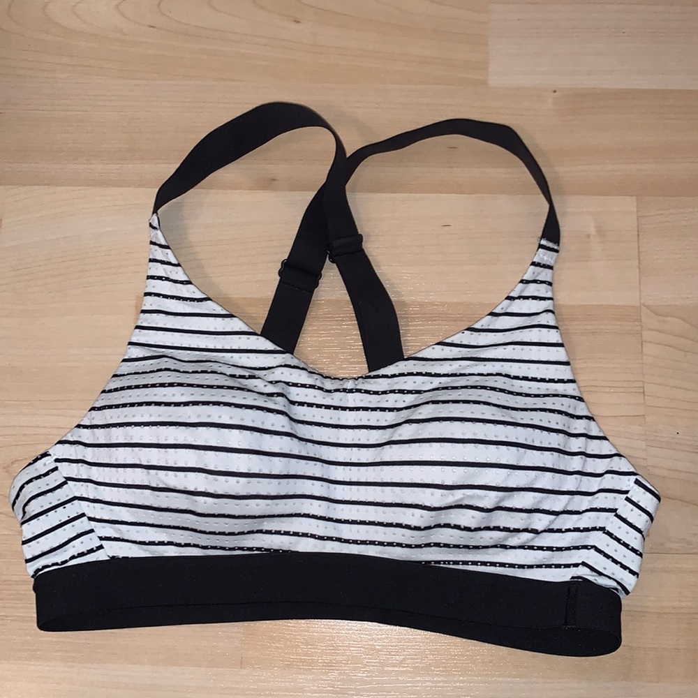 Victoria’s Secret sports bra, 32A